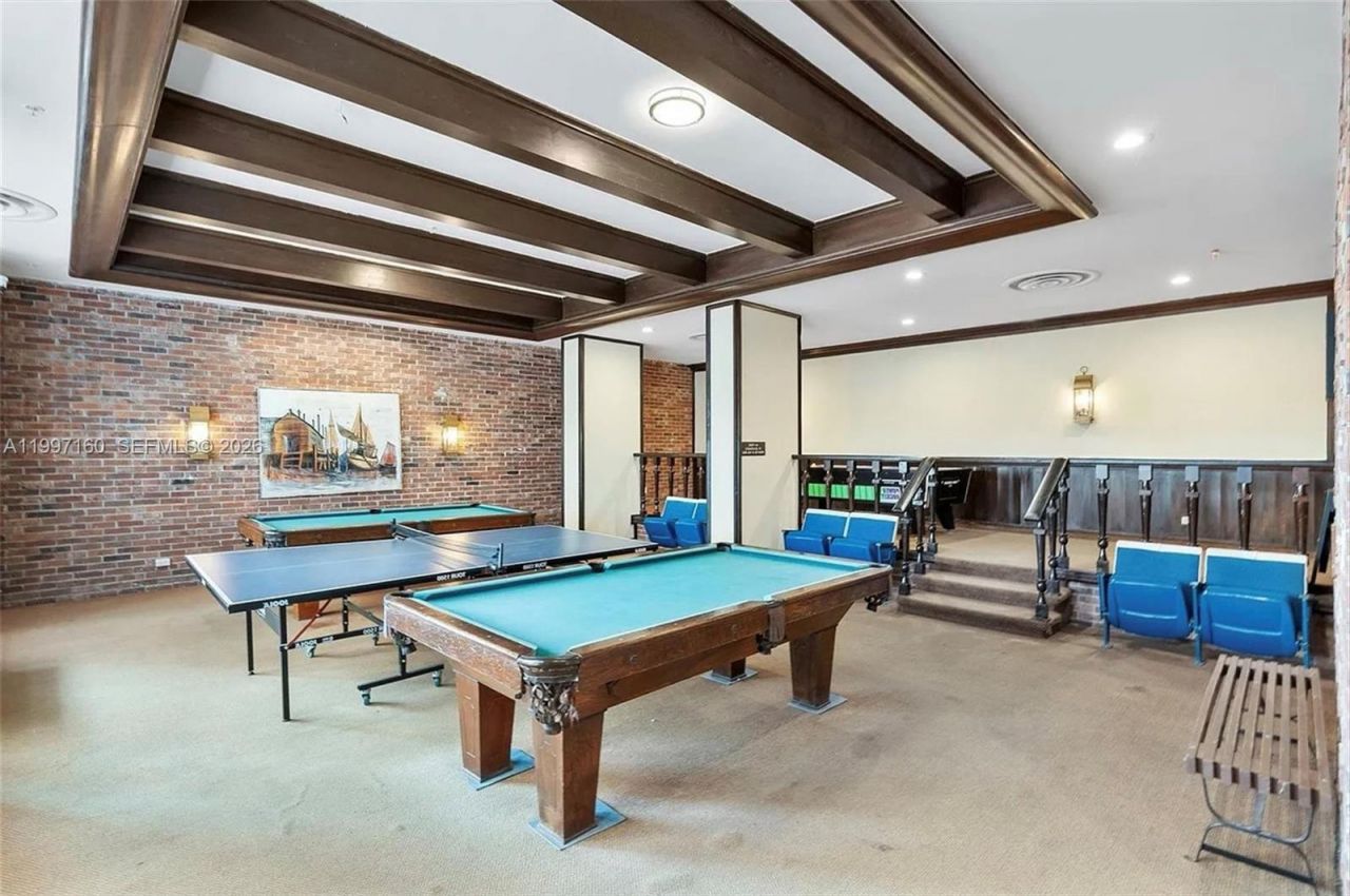 6039 Collins Ave, Unit 1607, Miami Beach, FL 33140 Photo