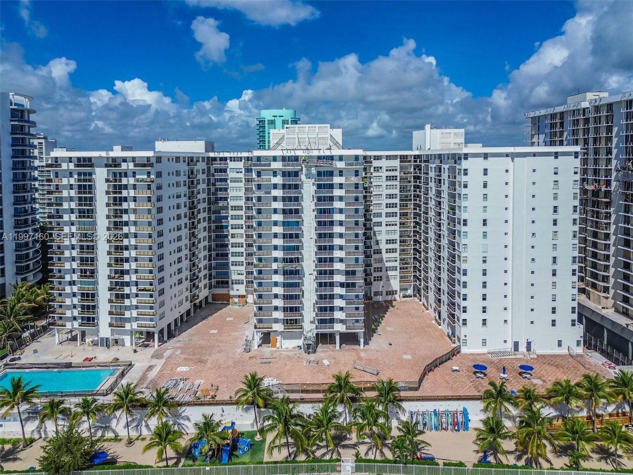 6039 Collins Ave, Unit 1607, Miami Beach, FL 33140 Photo