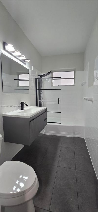 75 SW 32nd Ct Rd, Miami, FL 33135 Photo