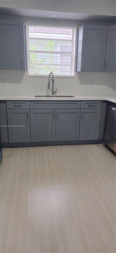 75 SW 32nd Ct Rd, Miami, FL 33135 Photo