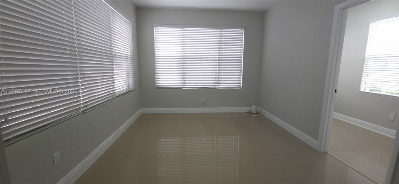 75 SW 32nd Ct Rd, Miami, FL 33135 Photo