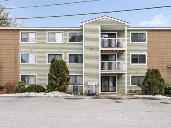 3 Bridgeview Cir, Unit 53, Tyngsborough, MA 01879