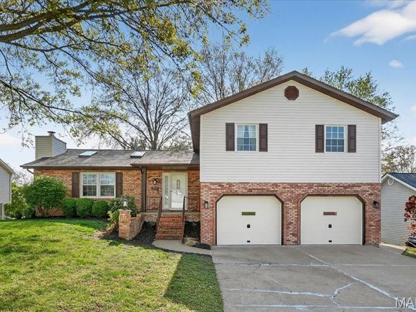 943 Meadowview Lane, Columbia, IL 62236