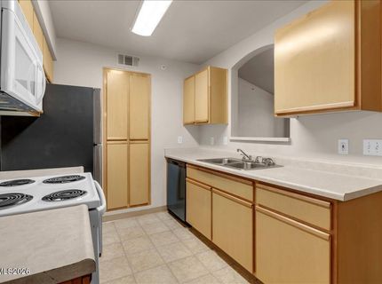 6850 Sharlands Avenue, Unit 2127, Reno, NV 89523 Photo