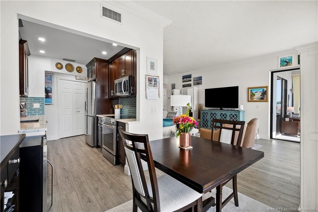 150 SE Four Winds Drive, Unit B401, Stuart, FL 34996 Photo