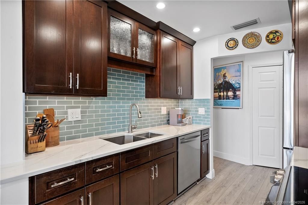 150 SE Four Winds Drive, Unit B401, Stuart, FL 34996 Photo