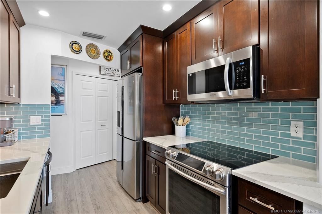 150 SE Four Winds Drive, Unit B401, Stuart, FL 34996 Photo