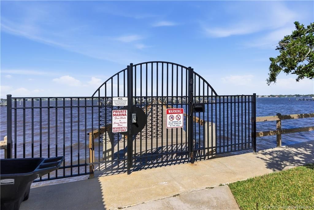 150 SE Four Winds Drive, Unit B401, Stuart, FL 34996 Photo