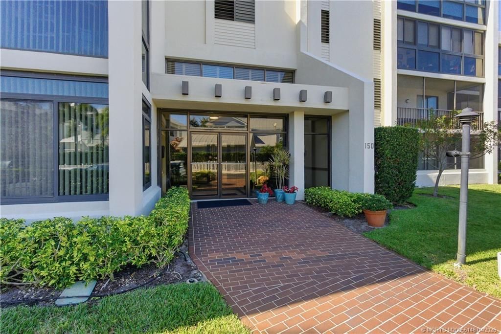 150 SE Four Winds Drive, Unit B401, Stuart, FL 34996 Photo