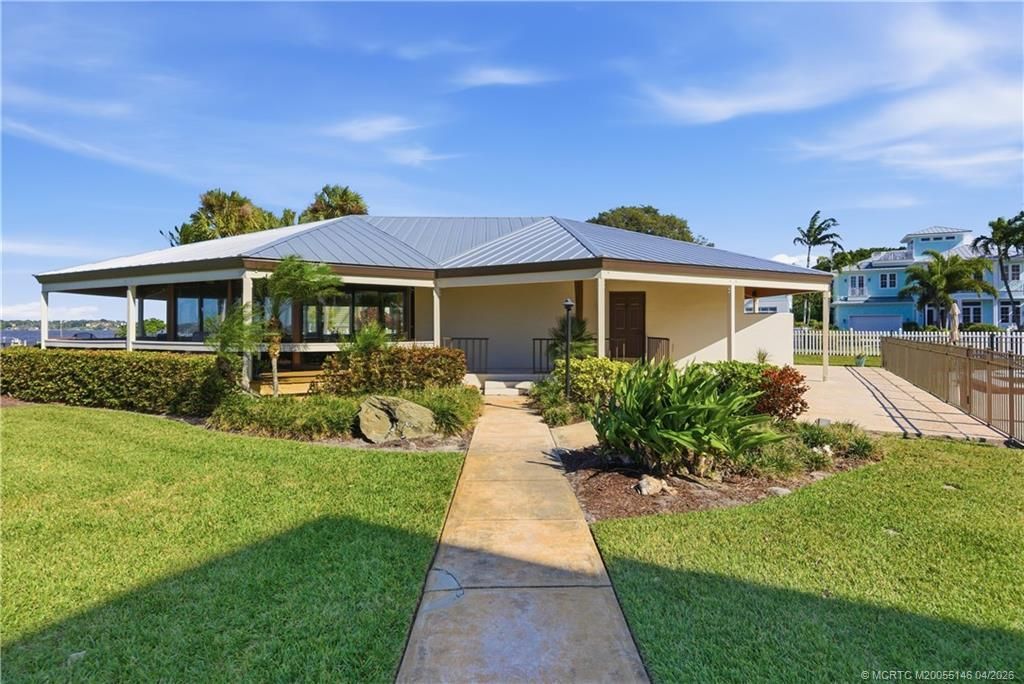 150 SE Four Winds Drive, Unit B401, Stuart, FL 34996 Photo