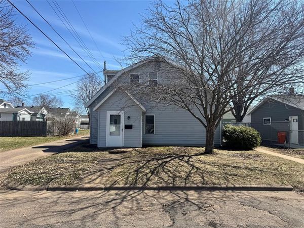 1009-1011 Saint Augustine, Unit 2, Chippewa Falls, WI 54729