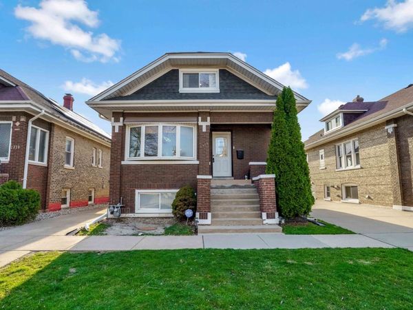 2326 Elmwood Avenue, Berwyn, IL 60402