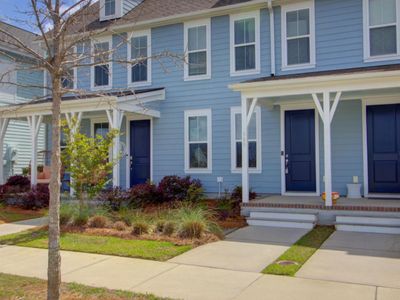 585 Blueway Avenue, Summerville, SC 29486