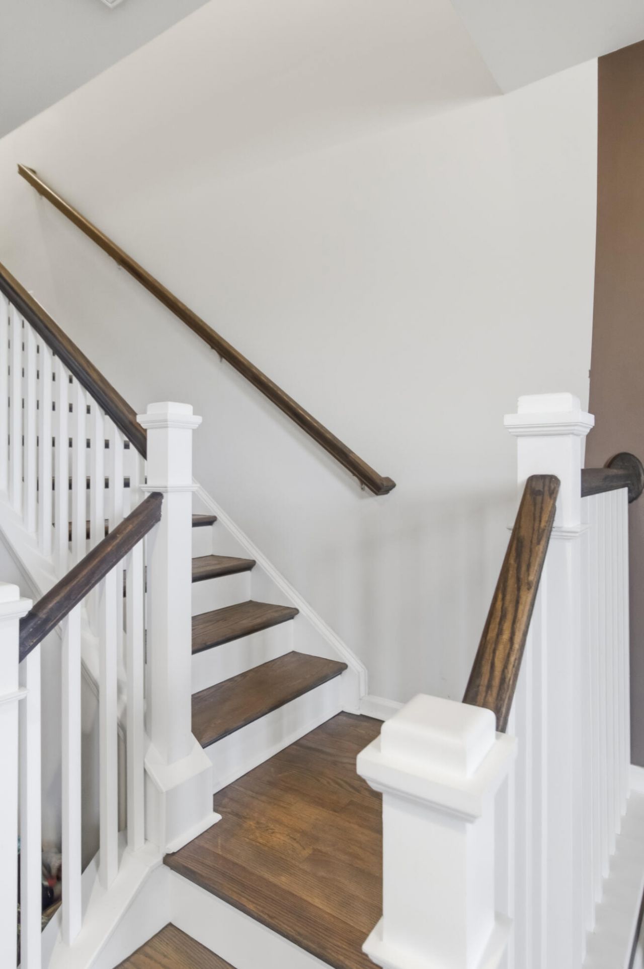 585 Blueway Avenue Photo 27