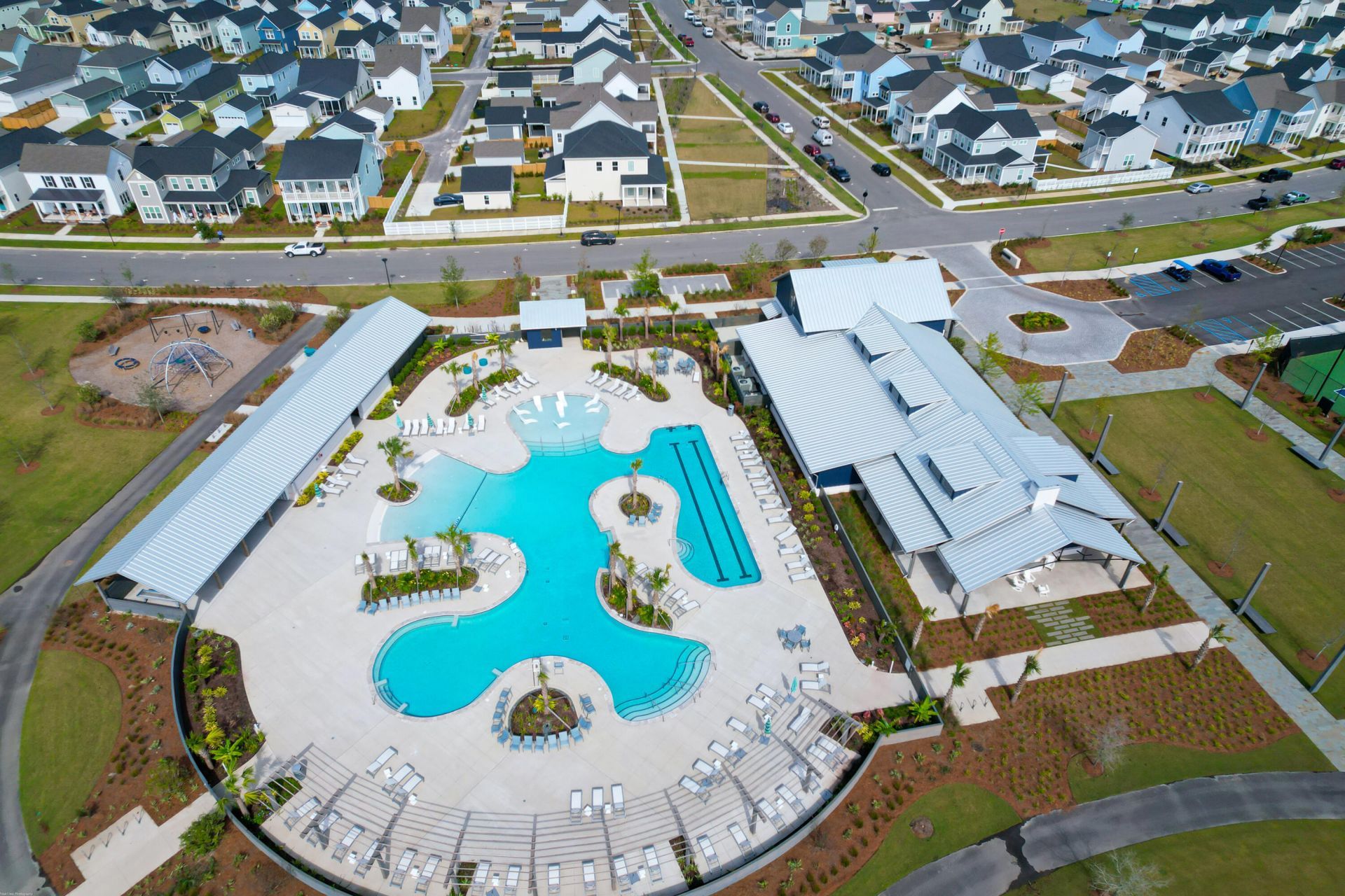 585 Blueway Avenue Photo 38