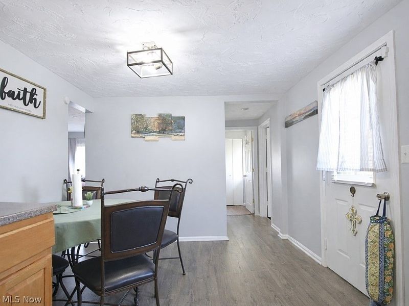 33850 Beachpark Drive, Eastlake, OH 44095 Photo 14