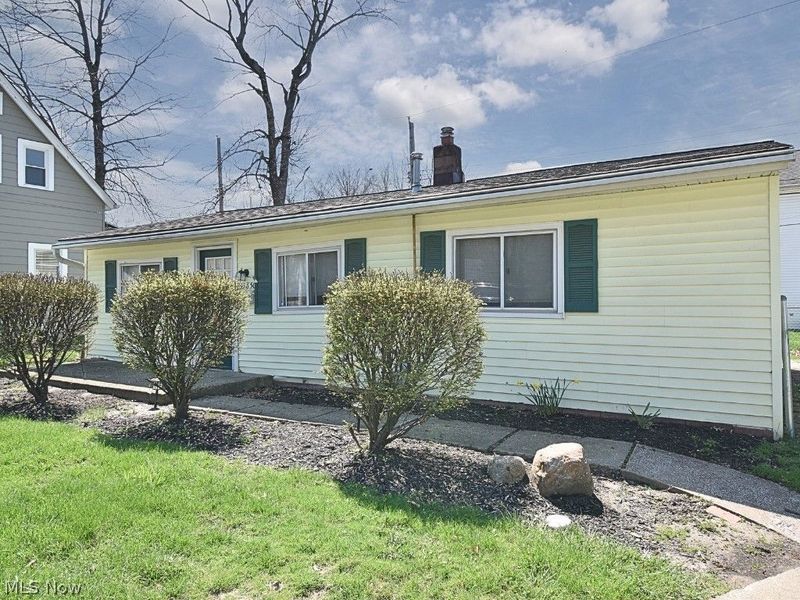 33850 Beachpark Drive, Eastlake, OH 44095 Photo 4