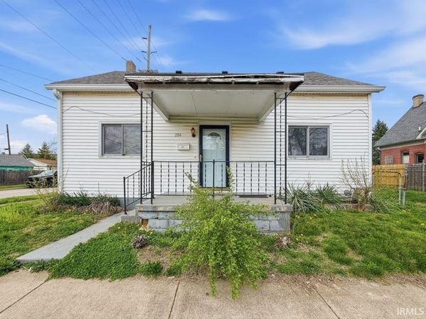 204 E Pennsylvania Street, Shelbyville, IN 46176