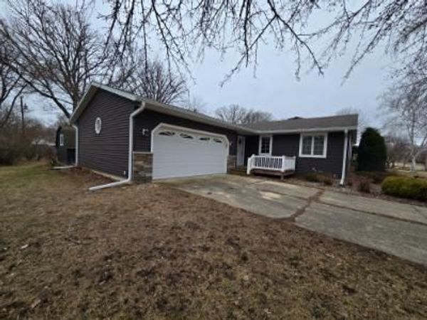 905 22nd Avenue SW, Austin, MN 55912