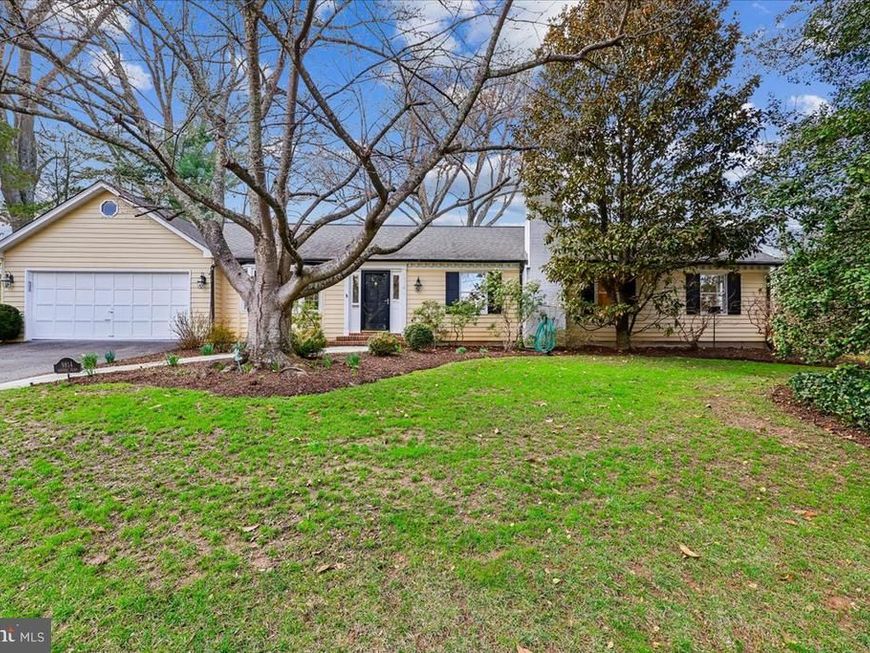 9814 Gartrell Place , Kensington, MD 20895 Main Photo