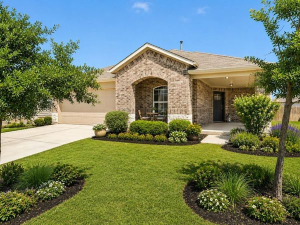 102 Harlan DR, Hutto, TX 78634