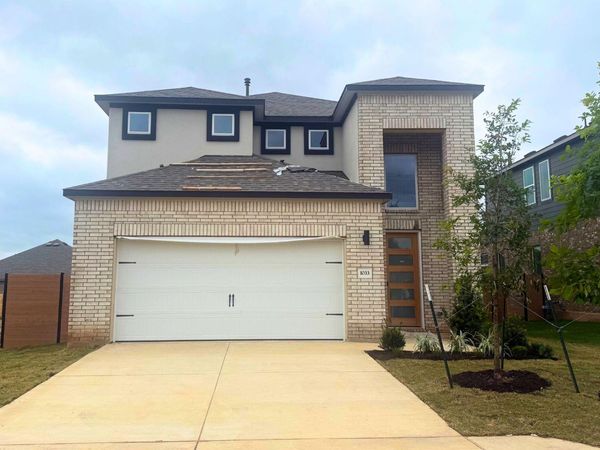 1033 Stonehill DR, Georgetown, TX 78633