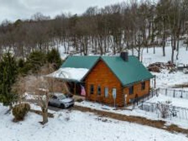 1183 READING Turnpike, Paxinos, PA 17860