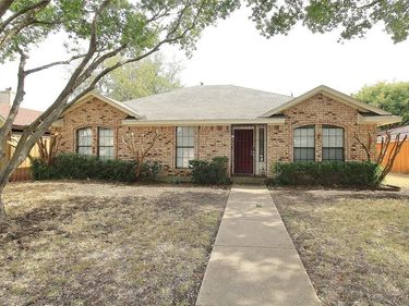 2018 Garden Crest Lane, Dallas, TX 75232