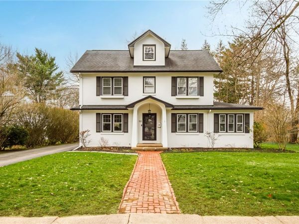 113 Stoneleigh Court, Rochester, NY 14618