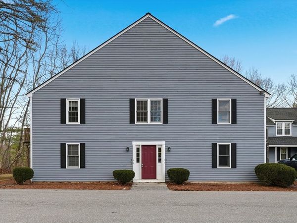 39 Lantern Lane, Unit 8, Dracut, MA 01826