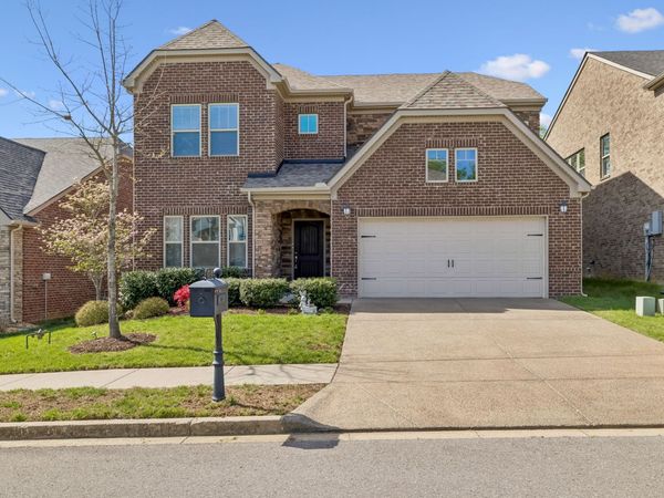 1016 Fenner Ln, Gallatin, TN 37066