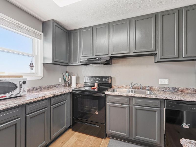 831 Lantern Drive, Marysville, OH 43040 Photo 8