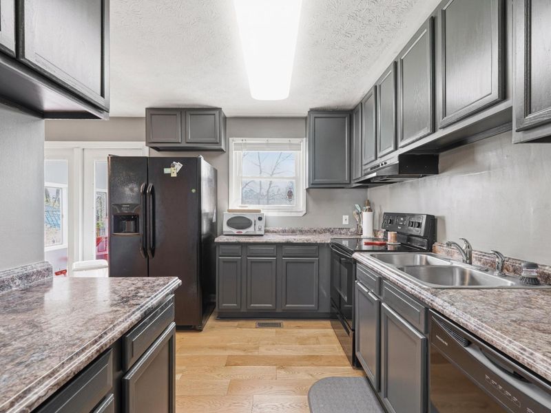 831 Lantern Drive, Marysville, OH 43040 Photo 9