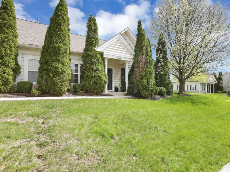 6074 New Albany Road W, Unit 2, New Albany, OH 43054 Photo 2