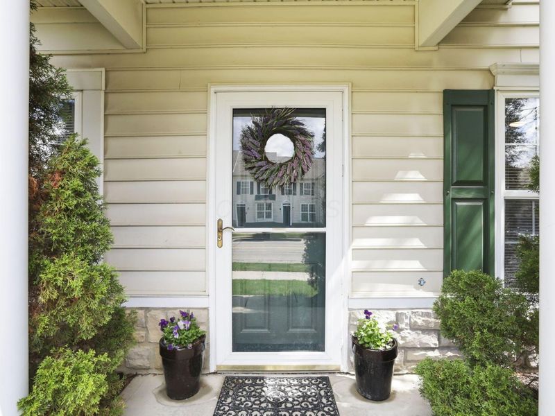 6074 New Albany Road W, Unit 2, New Albany, OH 43054 Photo 4