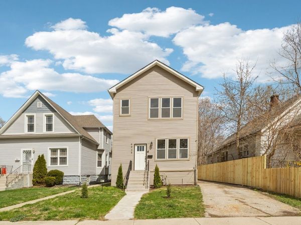 9935 S Winston Avenue, Chicago, IL 60643