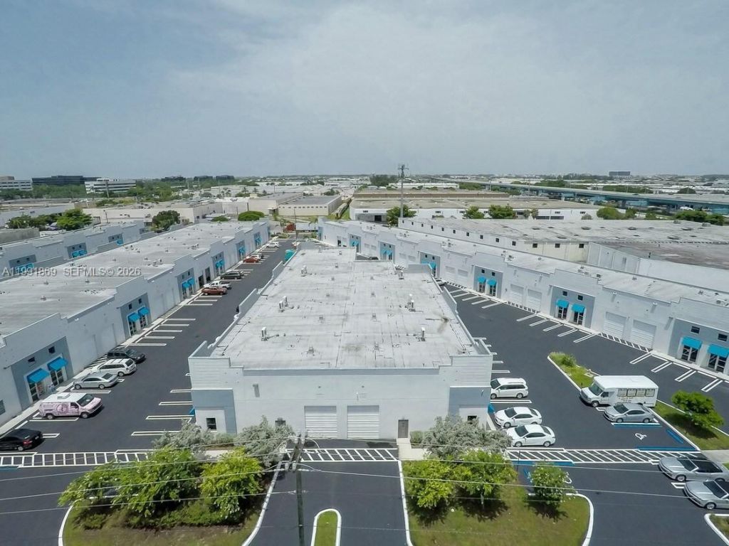 2355 NW 70th Ave, Unit D-3, Miami, FL 33122 Photo