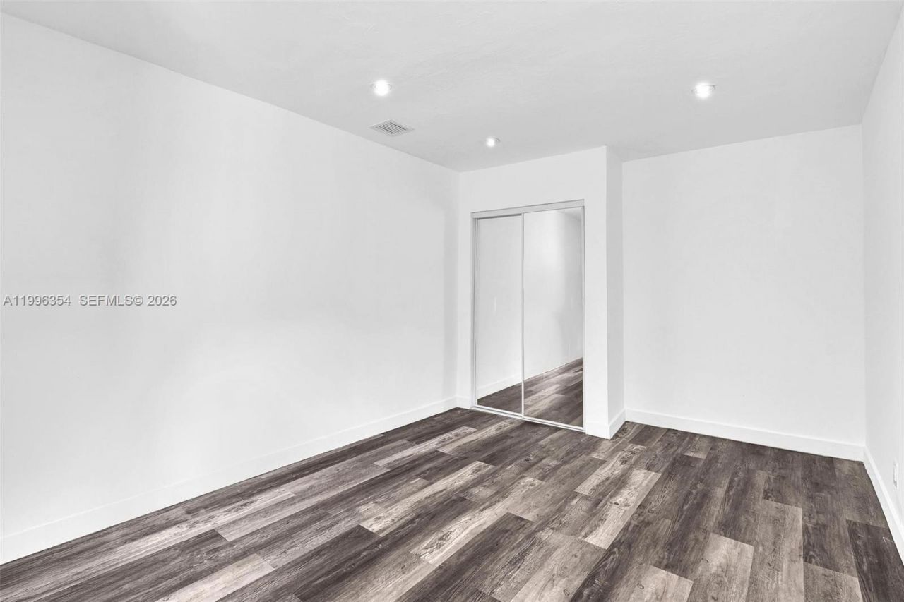 6640 Evergreen Dr, Unit Efficiency, Miramar, FL 33023 Photo