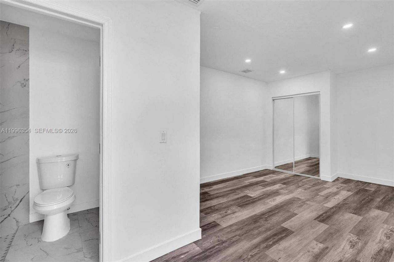 6640 Evergreen Dr, Unit Efficiency, Miramar, FL 33023 Photo