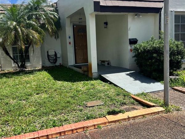 7411 Twin Sabal Dr , Unit 7411, Miami Lakes, FL 33014