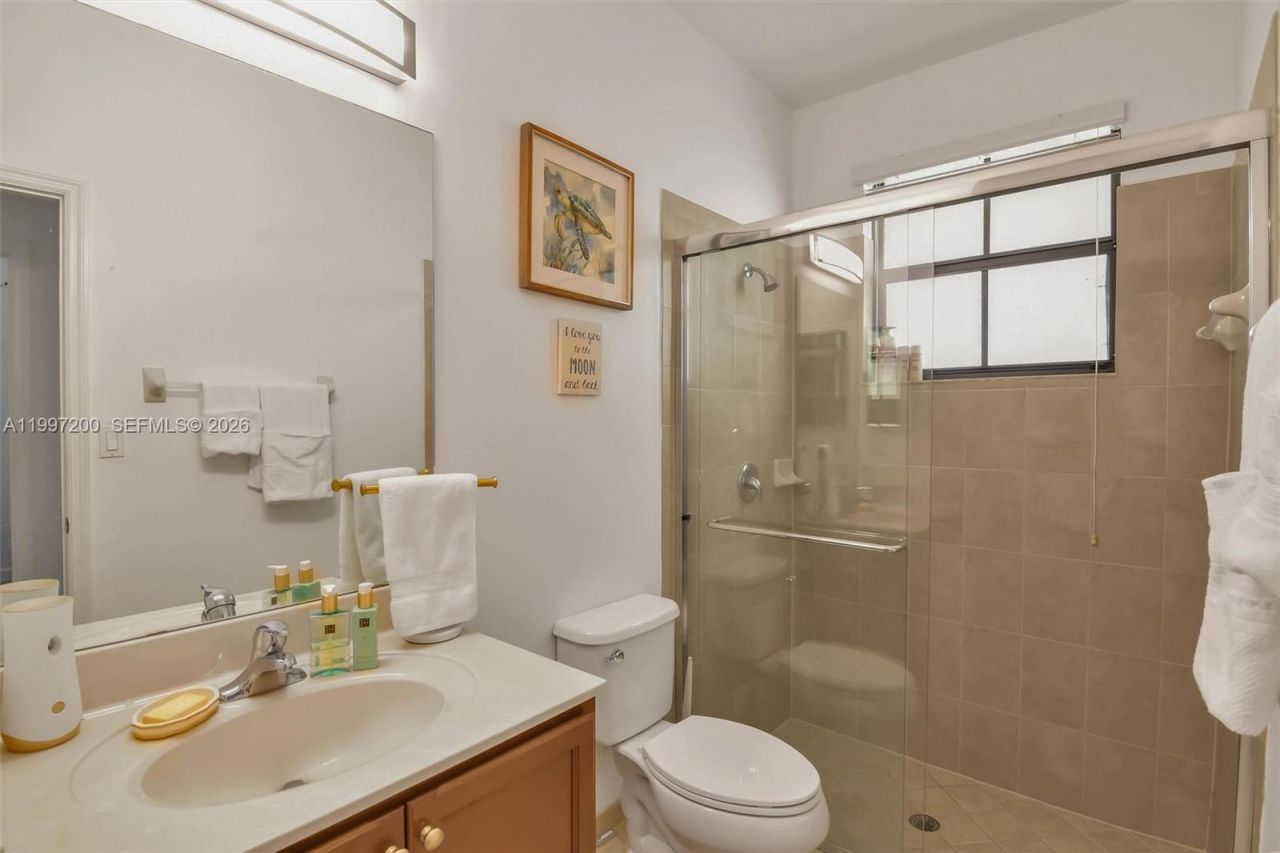 22525 SW 105th Ct, Cutler Bay, FL 33190 Photo