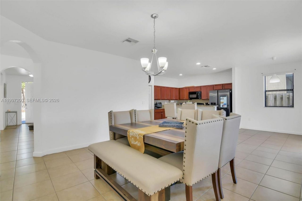 22525 SW 105th Ct, Cutler Bay, FL 33190 Photo