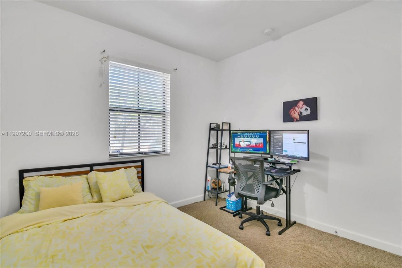 22525 SW 105th Ct, Cutler Bay, FL 33190 Photo