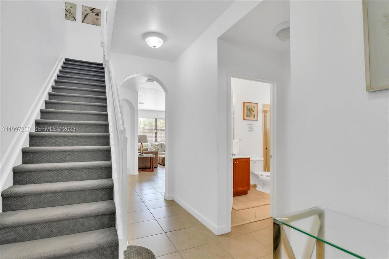 22525 SW 105th Ct, Cutler Bay, FL 33190 Photo