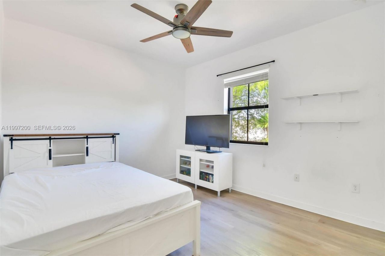 22525 SW 105th Ct, Cutler Bay, FL 33190 Photo