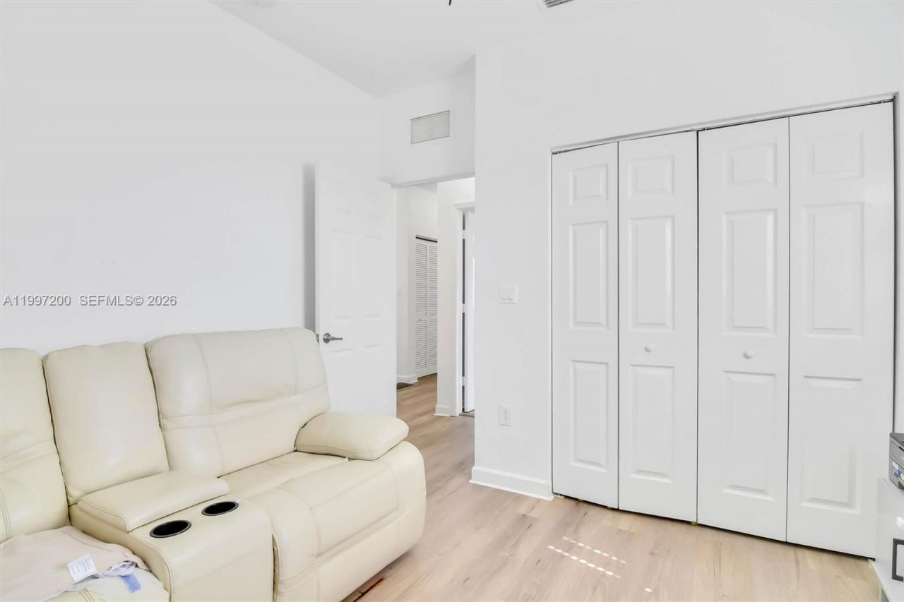 22525 SW 105th Ct, Cutler Bay, FL 33190 Photo