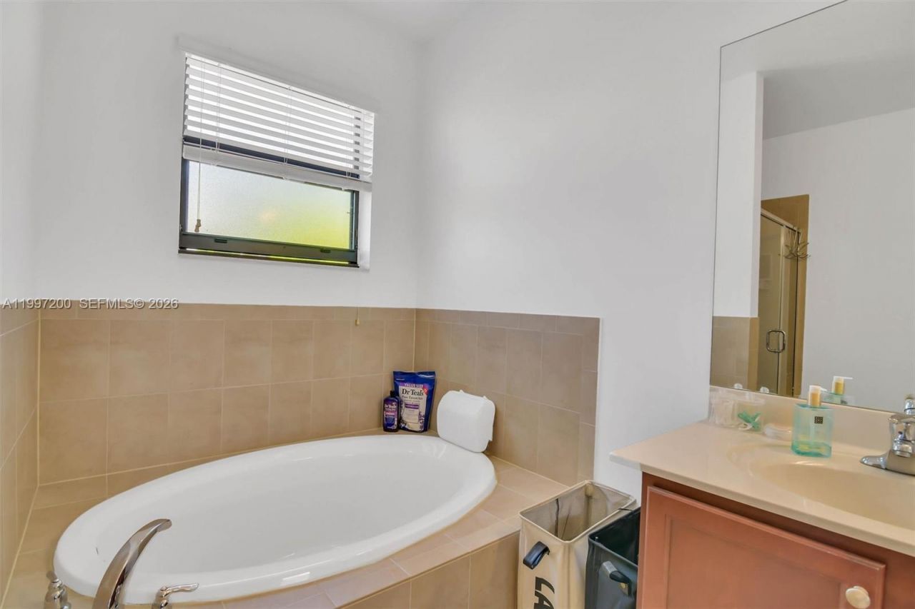 22525 SW 105th Ct, Cutler Bay, FL 33190 Photo