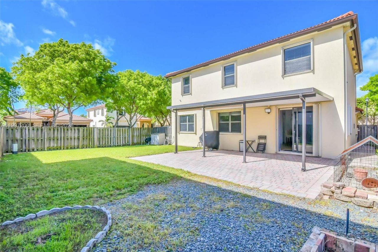 22525 SW 105th Ct, Cutler Bay, FL 33190 Photo