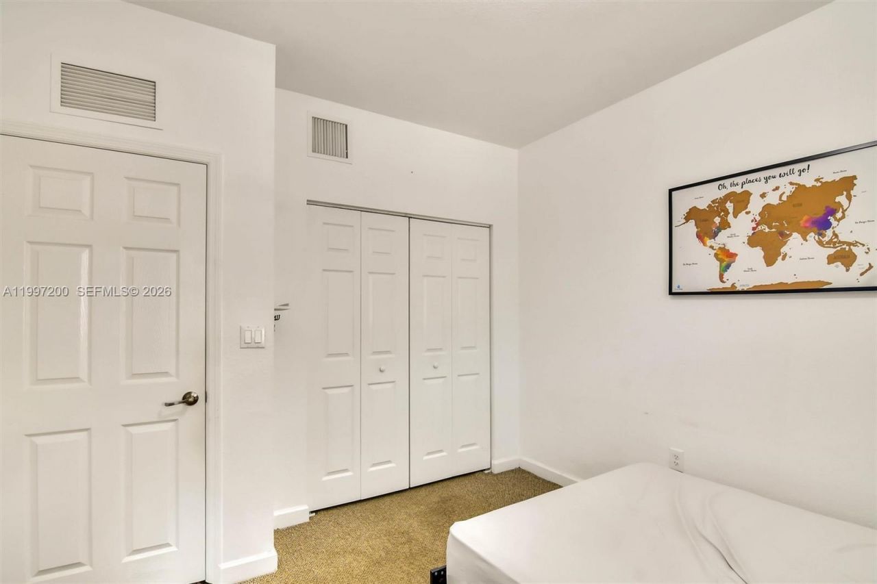 22525 SW 105th Ct, Cutler Bay, FL 33190 Photo