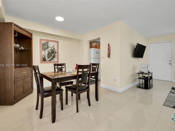 7620 Carlyle Ave , Unit 204, Miami Beach, FL 33141